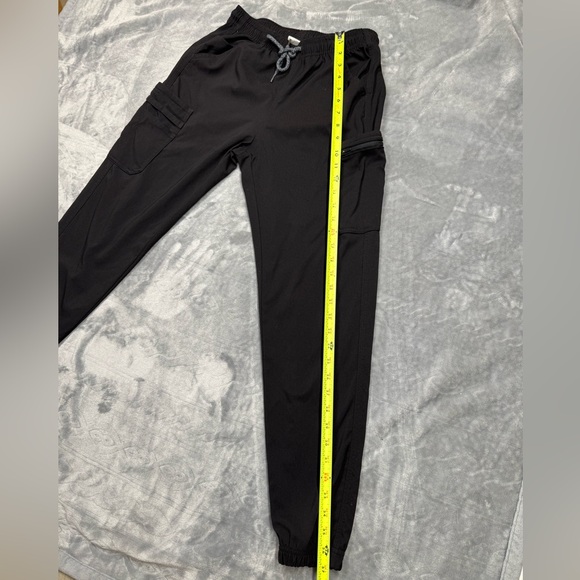 Carhartt Women’s Charcoal Cargo Pants - Picture 5 of 9